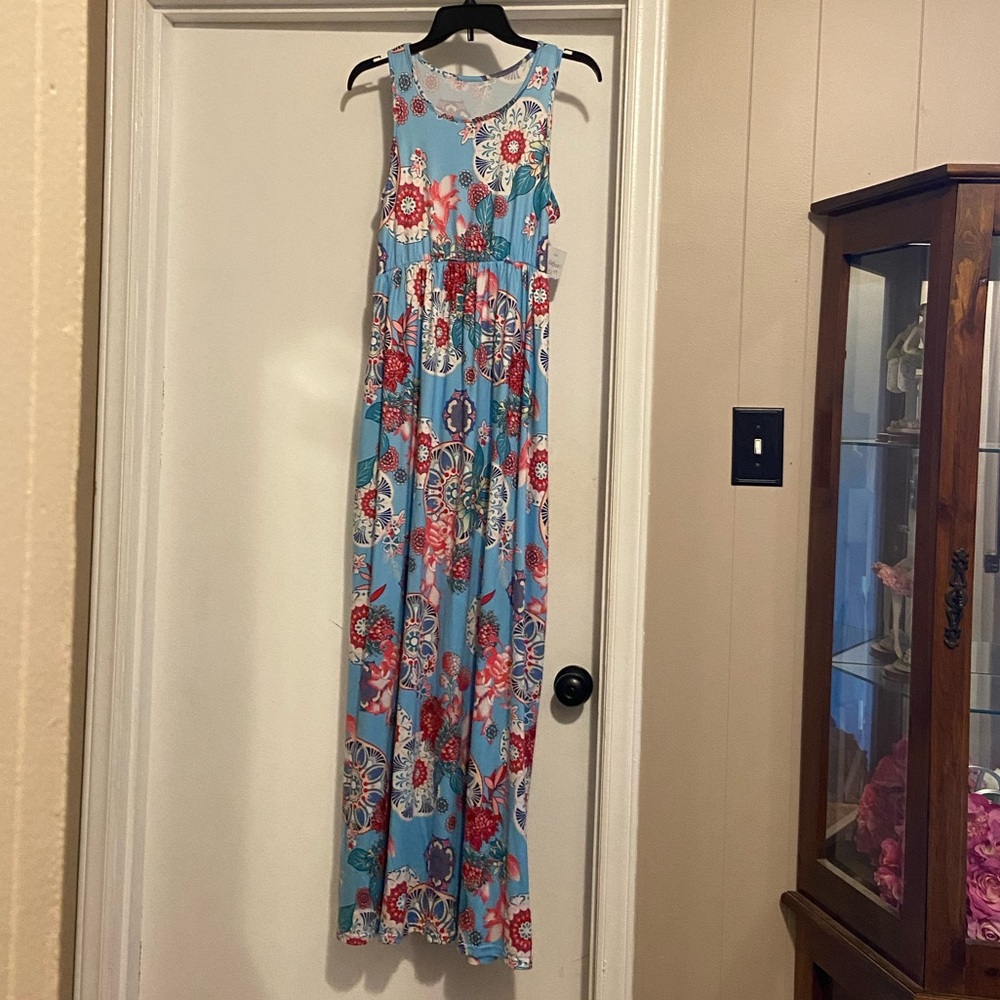 Blue floral maxi dress!